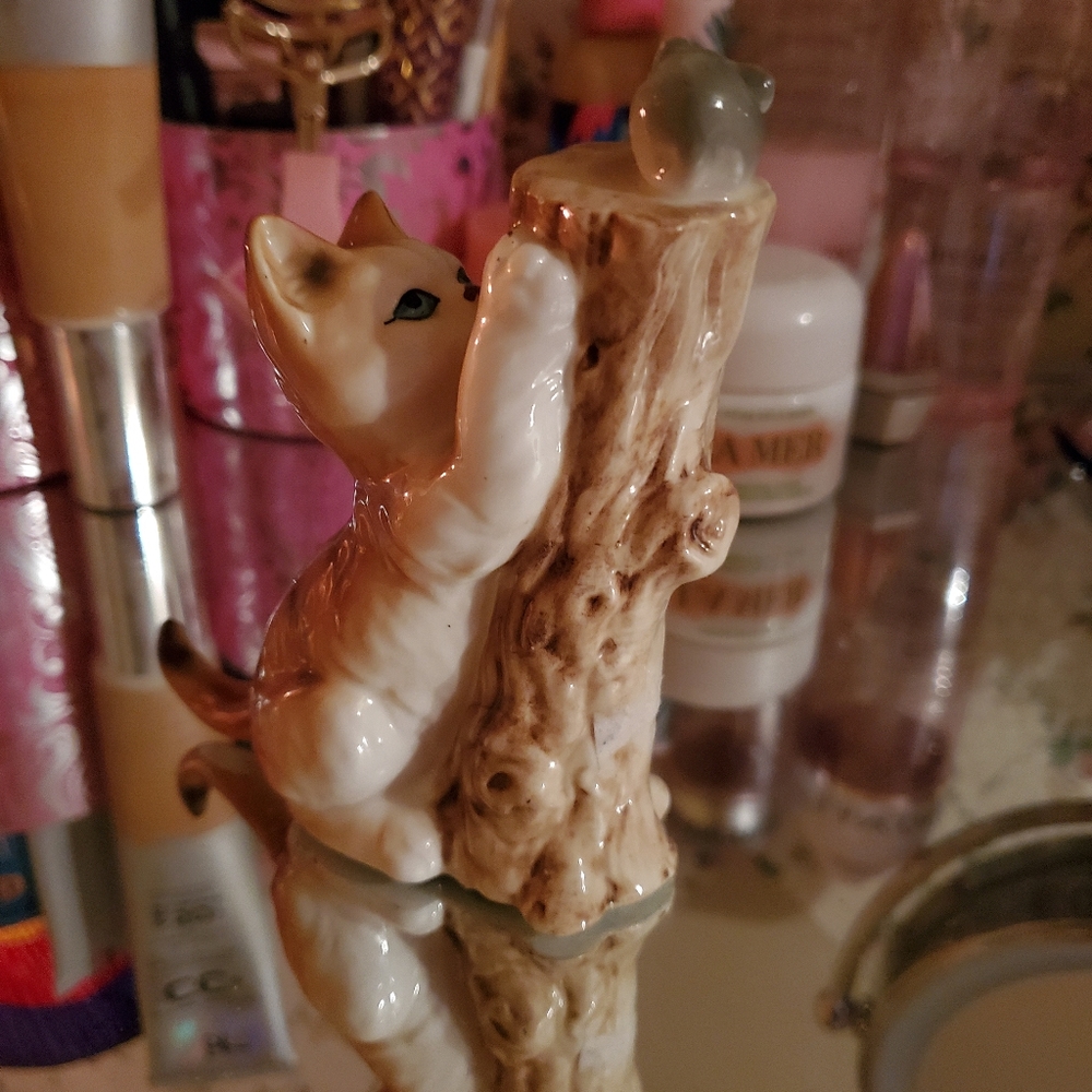 Adorable vintage bone china siamese cat